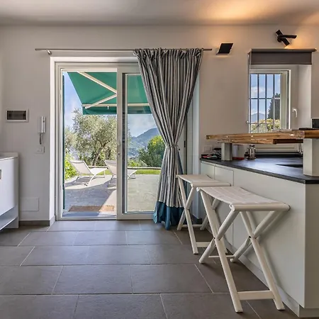 La Casa Gialla Relax In Collina Con Piscina Lejlighed Santa Margherita Ligure