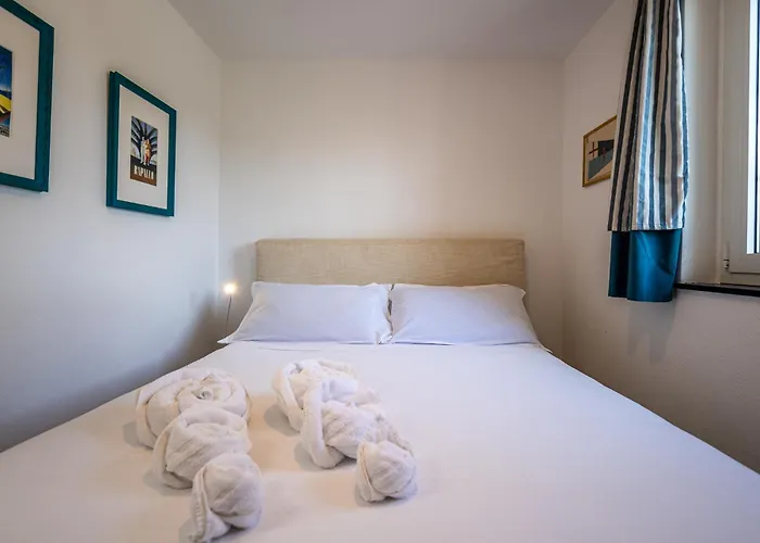 Lägenhet La Casa Gialla Relax In Collina Con Piscina Santa Margherita Ligure