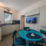 La Casa Gialla Relax In Collina Con Piscina Appartement
