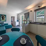 La Casa Gialla Relax In Collina Con Piscina Διαμέρισμα Σάντα Μαργκερίτα Λιγκούρε
