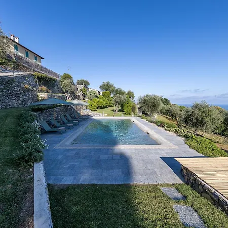 Apartment La Casa Gialla Relax In Collina Con Piscina *