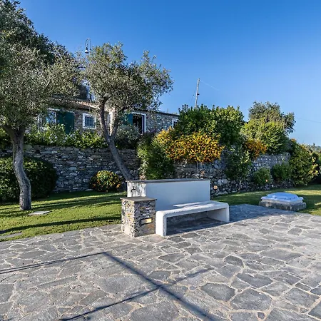 La Casa Gialla Relax In Collina Con Piscina Apartment