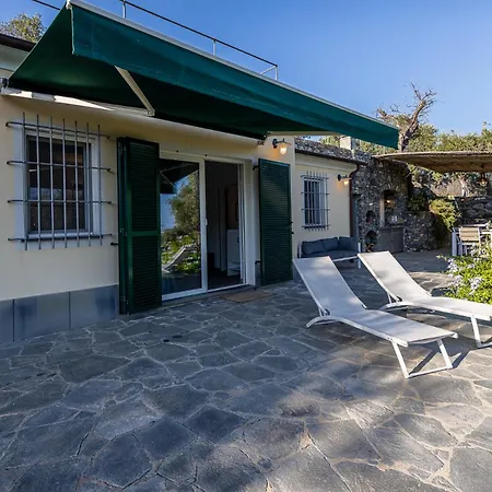 La Casa Gialla Relax In Collina Con Piscina 圣玛格丽塔－利古雷