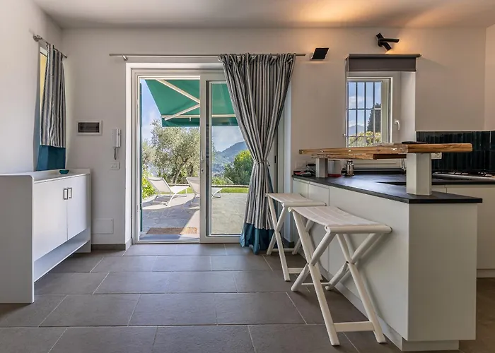La Casa Gialla Relax In Collina Con Piscina Apartment Santa Margherita Ligure